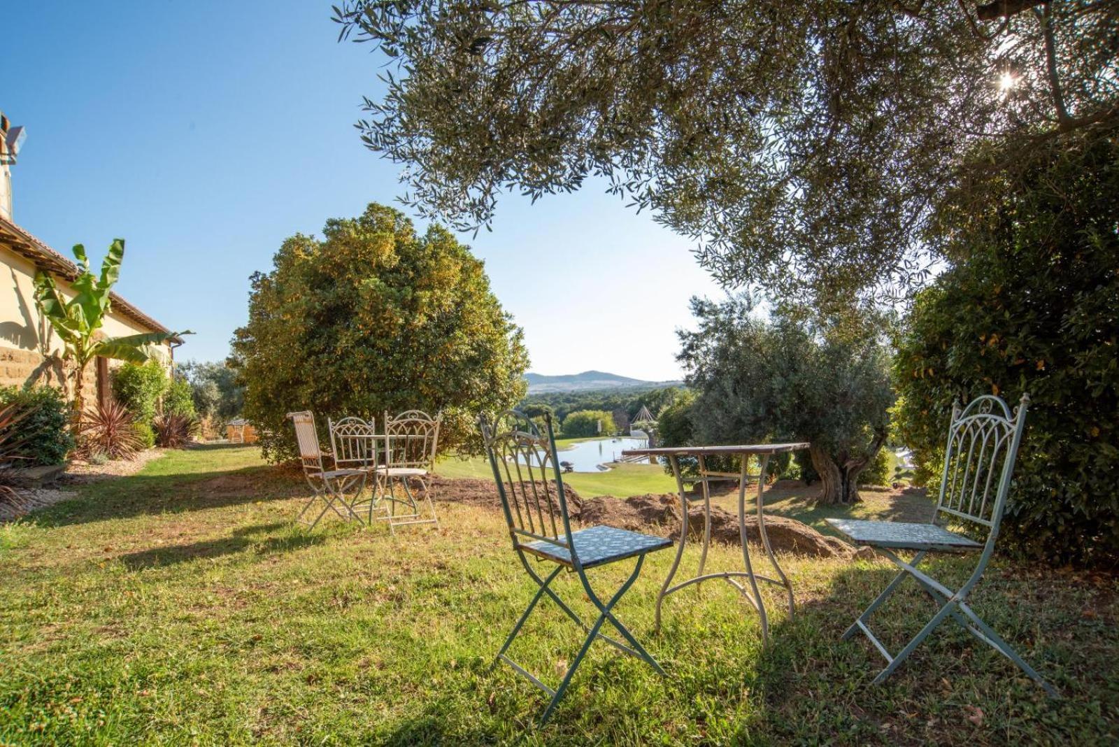 Agriturismo Cerrosughero Canino Dış mekan fotoğraf