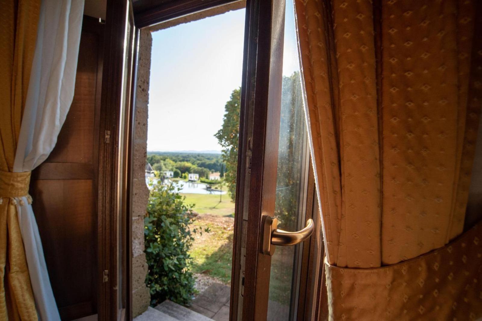 Agriturismo Cerrosughero Canino Dış mekan fotoğraf